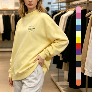 Sudadera de cuello alto para mujer, de peso pesado, oversize, con hombros caídos, de forro polar, con impresión de logotipo personalizado, tipo cuello simulado. - Product Image 3