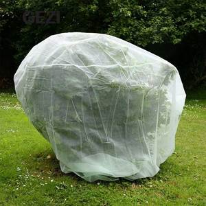 Vente en gros de <span class=keywords><strong>film</strong></span> de couverture en plastique ultra 20 40 mesh pour volailles filet anti-insectes PE-HD pour les serres agricoles Gazebo rouleau agricole - Product Image 3