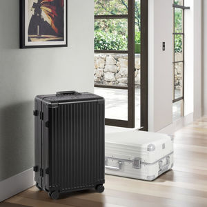 Equipaje de tamaño mediano Hardshell PC Maleta con marco de aluminio Negro Equipaje de mano para un viaje de corta duración - Product Image 1