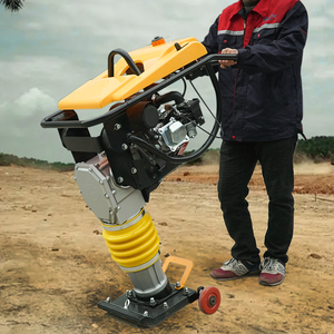 Pisón apisonador de gasolina HCR110B para construcción de carreteras Precio-amigable con motor central y componentes del motor - Product Image 1