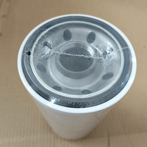 Filtro de Combustible Mengma P551670, Tipo Spin-On, Referencia Cruzada para Camiones de Trabajo Pesado y Equipos Industriales, Compresores de Aire - Product Image 3