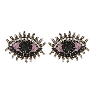 Boucles d'oreilles clous pour femme en alliage de zinc plaqué or, style papillon, entièrement ornées de cristaux, nouveau style vintage, mode euro-américaine, au design distinctif - Product Image 1