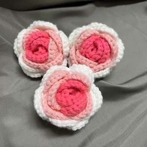 Rose artificielle en laine tricotée à la main en gros pour la décoration intérieure - Product Image 2