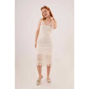 Vestido largo ecru con detalle de borlas caladas, tirantes finos, espalda descubierta, tejido translúcido, estilo casual. - Product Image 5