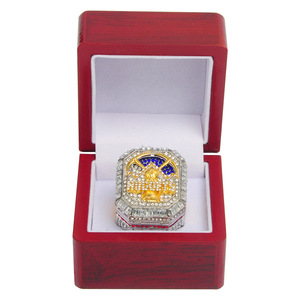 Anillo de Campeonato de <span class=keywords><strong>Nikola</strong></span> <span class=keywords><strong>Jokic</strong></span> de los Denver Nuggets 2023 con Caja de Exhibición de Madera - Product Image 5