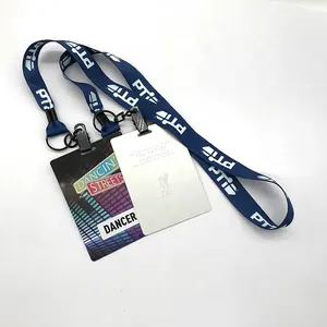 2022 Hotsale Custom Plastic Bijwonen Event Vip Pass Pvc Card Badge Met Perforator En Lanyard