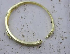 Vendita calda Set di accessori per gioielli placcato in oro 14K elegante delicata collana incrociata anello orecchino e braccialetto da donna