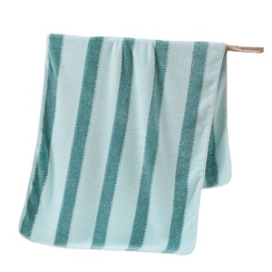 Coral Fleece Bath Towel 140x70cm Striped Quick Dry Beach Towel Rectangle Home Use - Product Image 1