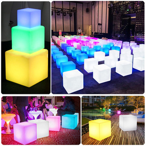 Cube lumineux LED 40 cm rechargeable, étanche IP68, en <span class=keywords><strong>plastique</strong></span> PE, <span class=keywords><strong>tabouret</strong></span> lumineux sans fil RGB pour <span class=keywords><strong>bar</strong></span>, événement, extérieur - Product Image 6
