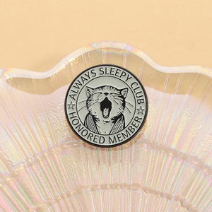 Spilla da Membro Onorato del Club Always Sleepy, Pin Smaltato con Gatto Stanco e Sonnolento, Distintivo per Borsa, Gioielli, Regalo per Amici - Product Image 3