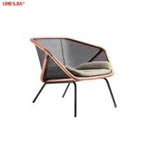 Fauteuil pliant en rotin, mobilier de salon moderne avec pieds en métal, disponible en noir et en bois massif