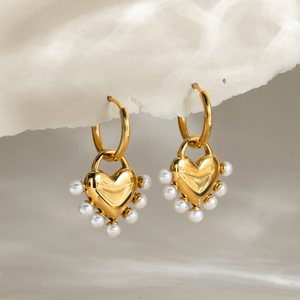 Pendientes de Aro con Perlas en Forma de Corazón, Acero Inoxidable, Engaste de Bisel, Joyería para Uso Diario - Product Image 3