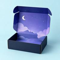 Caja de Regalo de Cartón Corrugado Impermeable con Impresión a Todo Color de Logotipo Personalizado, Diseño de Cielo Nocturno con Estrellas y Luna en Azul Oscuro, con Relieve