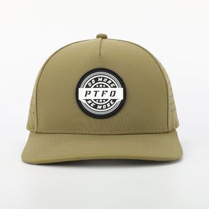 Gorra de Golf Personalizada de 5 Paneles Estructurada 100% Poliéster Verde para Papá, Gorras Deportivas con Corte Láser, Gorra de Béisbol con Logotipo de PVC Impermeable - Product Image 2