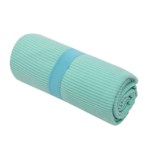 Serviette de sport rafraîchissante en microfibre rayée absorbante, idéale pour la gym, la randonnée, la natation et le yoga - Product Image 3
