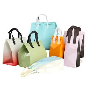 Uchampak op maat bedrukte logo non-woven koeltas geïsoleerde thermische afhaal lunch voedsel bezorgtas - Product Image 1