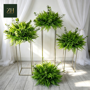 Sfondo Personalizzato con Foglie Verdi Realistiche e Sfera Floreale per Decorazione di Matrimoni ed Eventi - Product Image 1