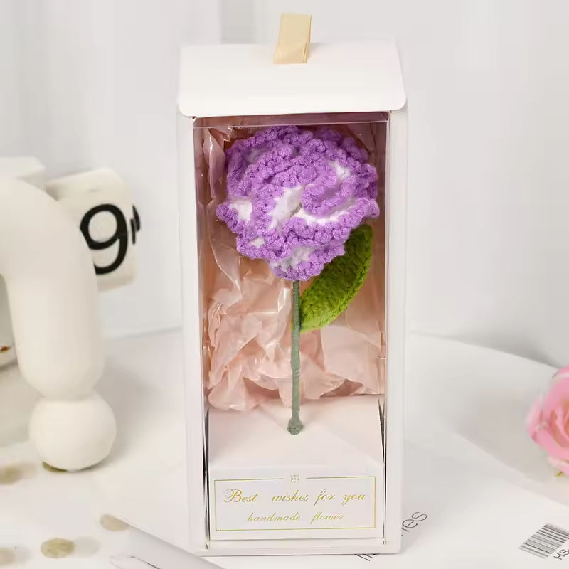 ดอกคาร์เนชั่นสีม่วงถัก + กล่องของขวัญ
