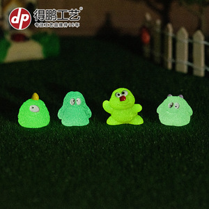 ของตกแต่งมอนสเตอร์การ์ตูนจิ๋วน่ารักเรืองแสงในที่มืด ชุด DIY ของตกแต่งแบบสุ่ม ของประดับตกแต่งรถยนต์และโต๊ะทำงาน - Product Image 2