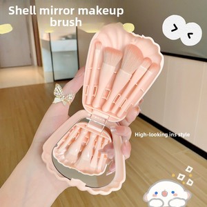 Juego de maquillaje de pelo sintético portátil de 5 piezas para cara herramienta de belleza de concha de cerdas suaves <span class=keywords><strong>sombra</strong></span> de ojos rubor polvo suelto para estudiantes - Product Image 2