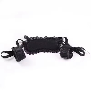 Explosion Sm Produits érotiques pour adultes : Ensemble de bondage en cuir avec menottes en dentelle, masque pour les yeux, pinces pour les seins et boule buccale - Product Image 5