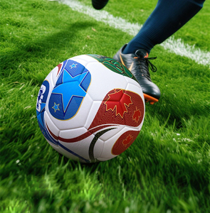 Ballon <span class=keywords><strong>de</strong></span> football d'entraînement personnalisé avec logo, tailles 3, 4, 5, intérieur/extérieur, résistant aux chocs, <span class=keywords><strong>cadeau</strong></span> promotionnel sportif - Product Image 3