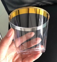 Fournitures de mariage en gros d'usine gobelets en plastique à bord doré de 9oz 10oz ensembles de vaisselle de gobelets à bière en plastique dur jetables