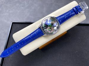 Montre mécanique haut de gamme à la mode de luxe avec design panda micro-sculpté, artisanat de tourbillon et bracelet en cuir de crocodile. - Product Image 6