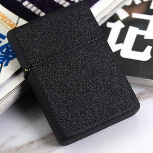Briquet à <span class=keywords><strong>kérosène</strong></span> vintage de luxe avec logo personnalisé, briquet à huile en métal pour cigarettes, vente en gros, briquet fantaisie unique, élégant, coupe-vent - Product Image 6