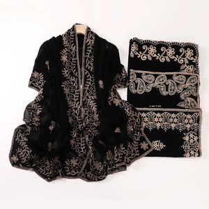 Nuevos Hijabs Negros Modestos con Bordado Floral, Pañuelos para la Cabeza Musulmanes de Lujo, Transpirables y Suaves al Tacto, Venta al Por Mayor - Product Image 2