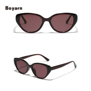 Vente en gros de lunettes de soleil UV400 de haute qualité pour femmes et hommes avec logo personnalisé monture PC verres AC mode - Product Image 5