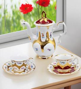 Juegos de Té y Café de Porcelana Fina Personalizados, Tetera Europea de Lujo con Borde Dorado para Regalo de Boda y Cumpleaños - Product Image 6
