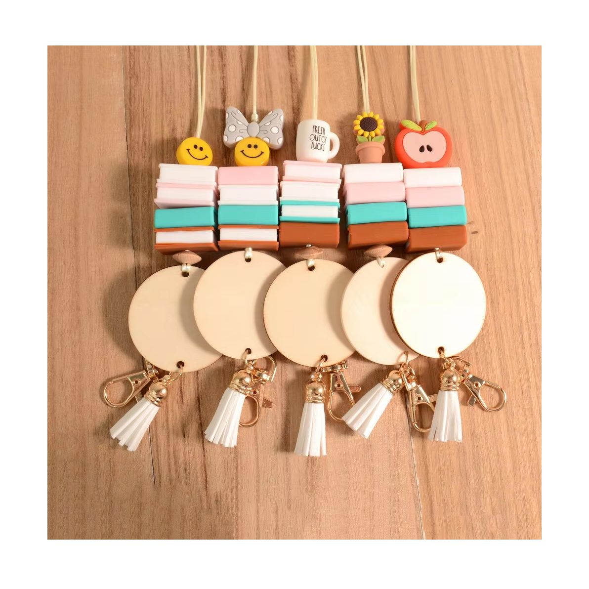 NEW DESIGN Pastoral Style Sunflower Silicone Beaded Keychain Bag Charm Thermal Transfer Printed Ladies Accessories Creative Image 3