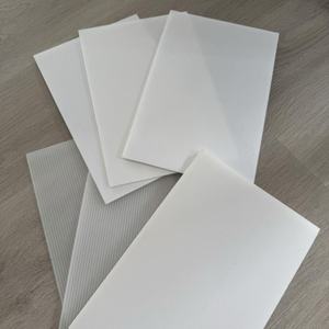 Panneau en nid d'abeille en plastique mince personnalisé de 3mm 4mm <span class=keywords><strong>Plaque</strong></span> en PP à noyau en nid d'abeille Feuille de plastique ondulée pour le festival - Product Image 3