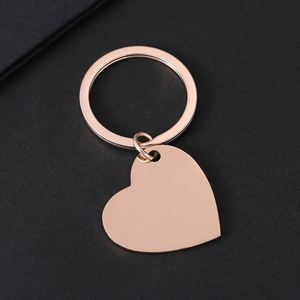 Llavero de Acero Inoxidable con Diseño de Corazón, Grabado Láser Personalizado - Product Image 4