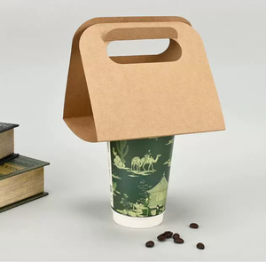 Portavasos desechable de papel kraft, resistente y universal, ideal para llevar té con leche, café y bebidas. - Product Image 3