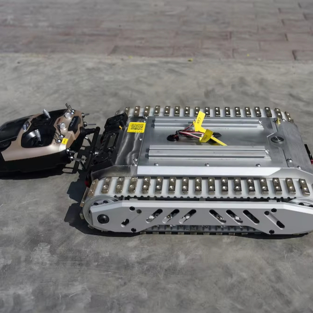 Mini Vertical Thickness 2mm Round Tanks 5m Remote Control Magnetic Climbing Robot NDT Inspection Welding Seam AVT-3C