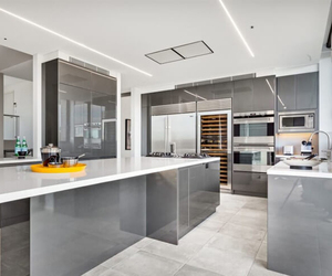 Armoires modulaires en bois à finition brillante personnalisées, prix promotionnel, ensemble d'armoires de cuisine en bois, designs modernes, armoires de cuisine - Product Image 1
