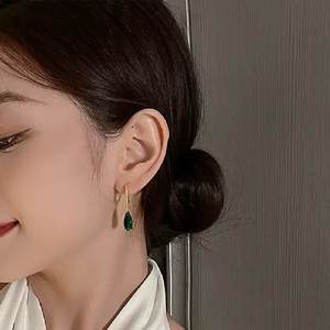 Ara Gnoun Pendientes de piedra verde con forma de gota de agua chapados en oro, joyería clásica para fiesta para mujer - Product Image 6