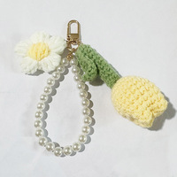 Porte-clés fleur de tulipe en peluche tissée à la main, écologique, avec perles, bracelet perlé, joli breloque de sac tricoté en forme de marguerite pour femmes et filles, cadeau