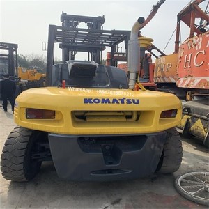 À vendre : Chariot élévateur Komatsu FD80 d'occasion, capacité de 8 tonnes, fonctionnant au diesel, idéal pour les tâches de levage lourds - Product Image 6