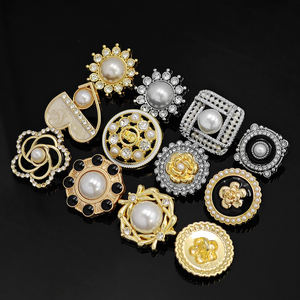 KUNSHUO Bouton Usine Strass femmes dames Vêtements Vêtements Manteau Tige Métal Personnalisé 10mm perle boutons pour vêtements - Product Image 2