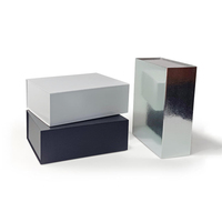 Boîte cadeau pliable à fermeture magnétique en gros, boîte en papier rigide pliable avec logo personnalisé imprimé, emballage de luxe