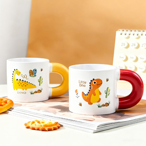 Juego de tazas de cerámica con diseño de dinosaurios de dibujos animados para niños, con asas coloridas, paquete de 4, taza de regalo para desayuno o leche - Product Image 5