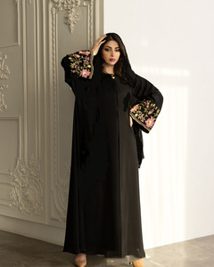 Nuovo Abito Islamico Modesto per Donne, Kaftan in Tessuto Seta Ghiaccio ad Alta Densità con Ricamo Floreale - Product Image 2