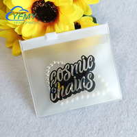 Sacs en plastique givré en gros avec séparateur pour bijoux, mini-sacs en PVC avec fermeture éclair et logo personnalisé