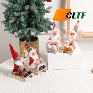 Figurine <span class=keywords><strong>de</strong></span> Noël traditionnelle en peluche Père Noël sur traîneau en tissu écossais 2026 pour décoration d'arbre <span class=keywords><strong>de</strong></span> Noël et <span class=keywords><strong>de</strong></span> <span class=keywords><strong>table</strong></span> - Product Image 1