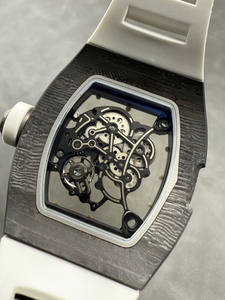 Nouveaux éléments intégrés aux techniques de fabrication traditionnelles Montre mécanique en fibre de carbone confortable et résistante aux tremblements de terre - Product Image 4