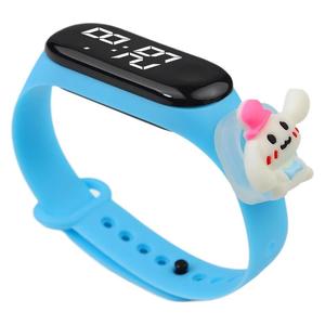 นาฬิกาข้อมือเด็ก ลายการ์ตูนน่ารัก ส่องสว่างแบบสัมผัส LED พลาสติกทรงรี กันน้ำ แฟชั่นกีฬา สำหรับเด็กประถม - Product Image 5