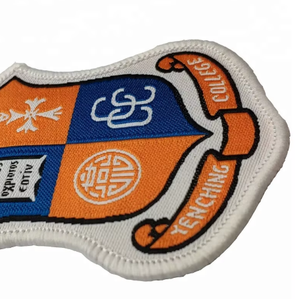 Badges tissés personnalisés à coudre à prix abordable avec patchs en tissu PVC souple, forme et taille personnalisées, sans nickel - Product Image 4